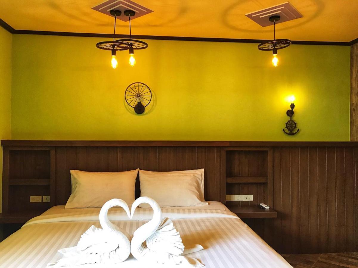 Mangrove House Lanta Old Town Hotell Ko Lanta Exteriör bild