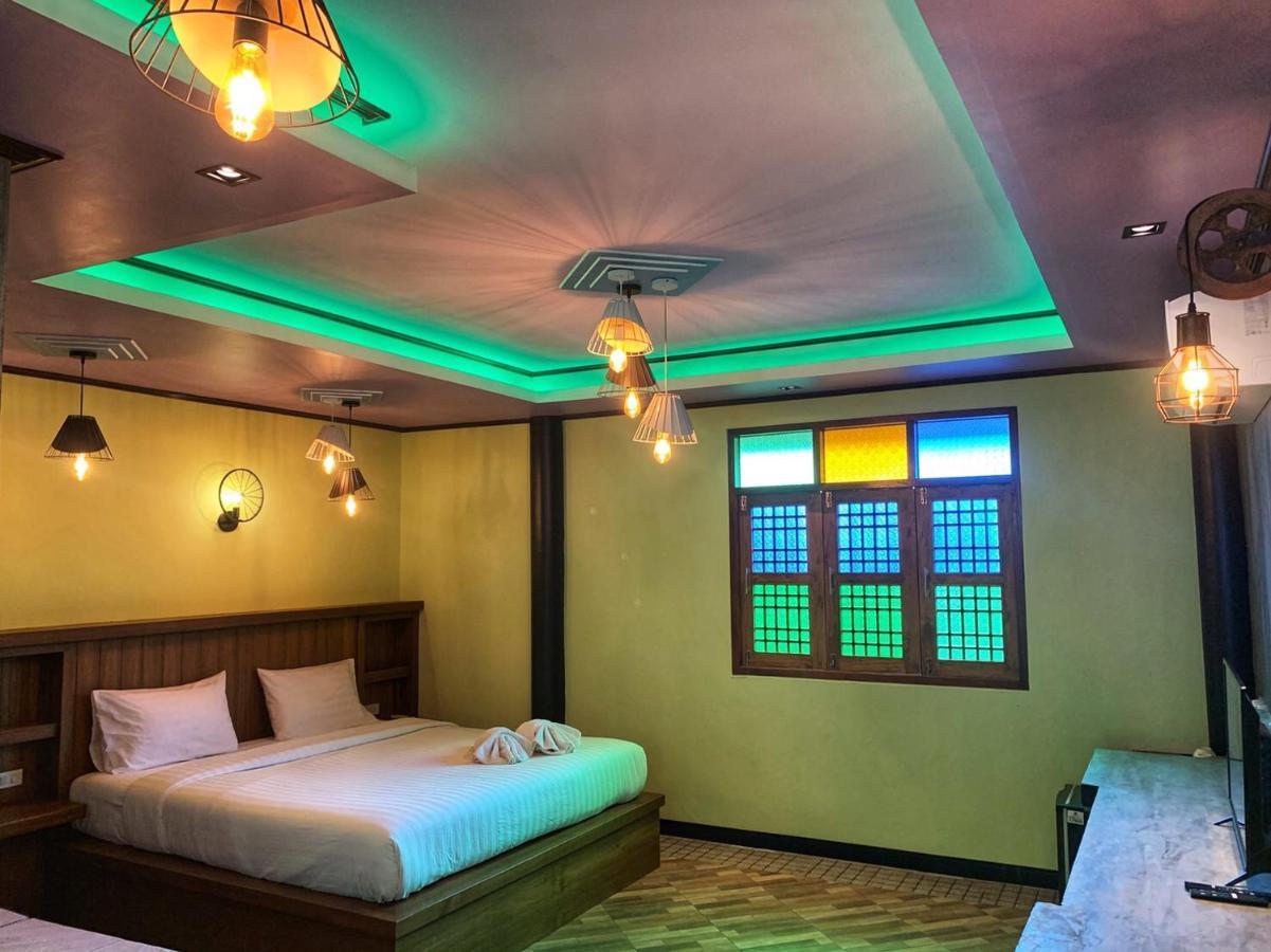 Mangrove House Lanta Old Town Hotell Ko Lanta Exteriör bild