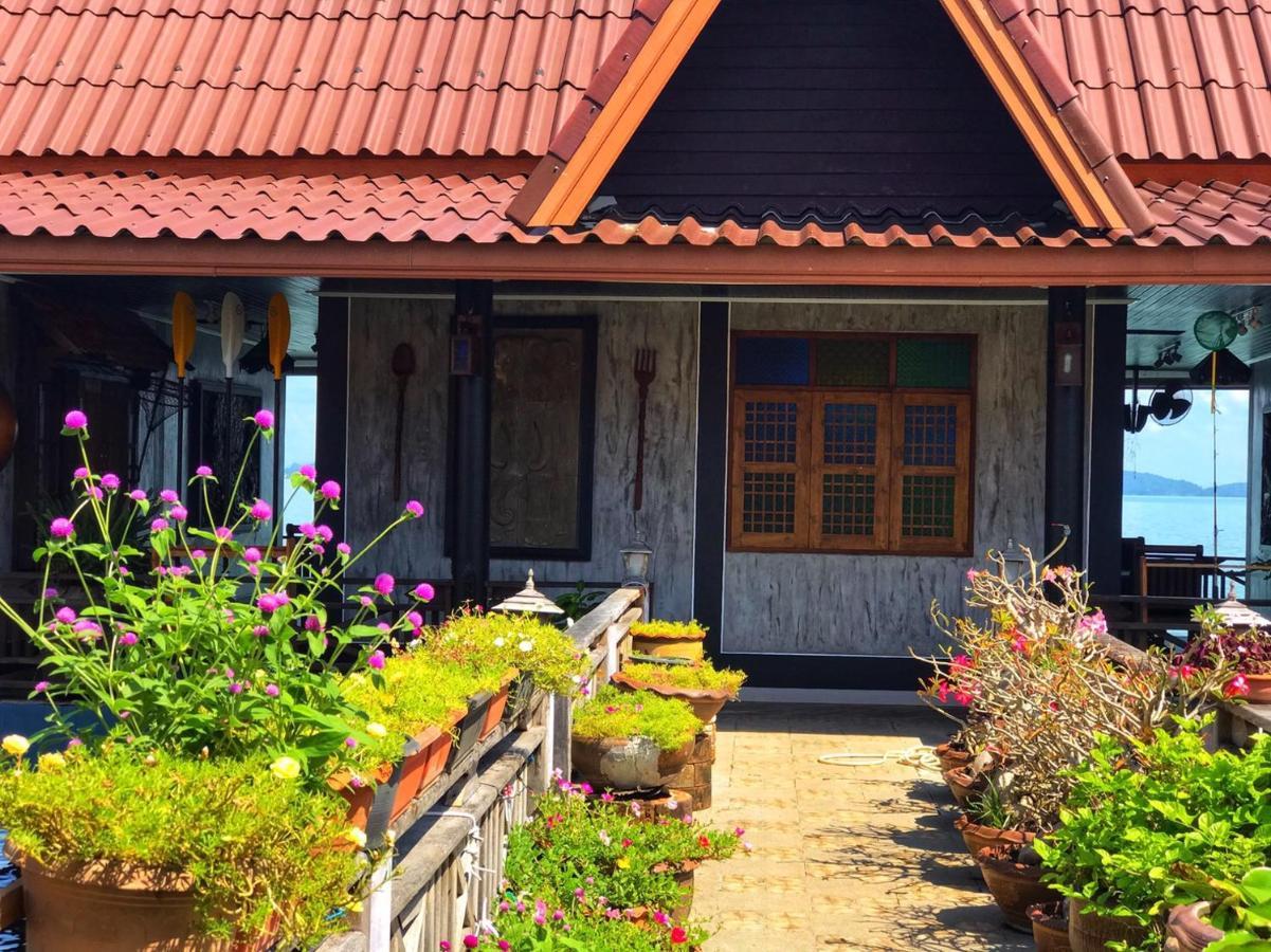 Mangrove House Lanta Old Town Hotell Ko Lanta Exteriör bild