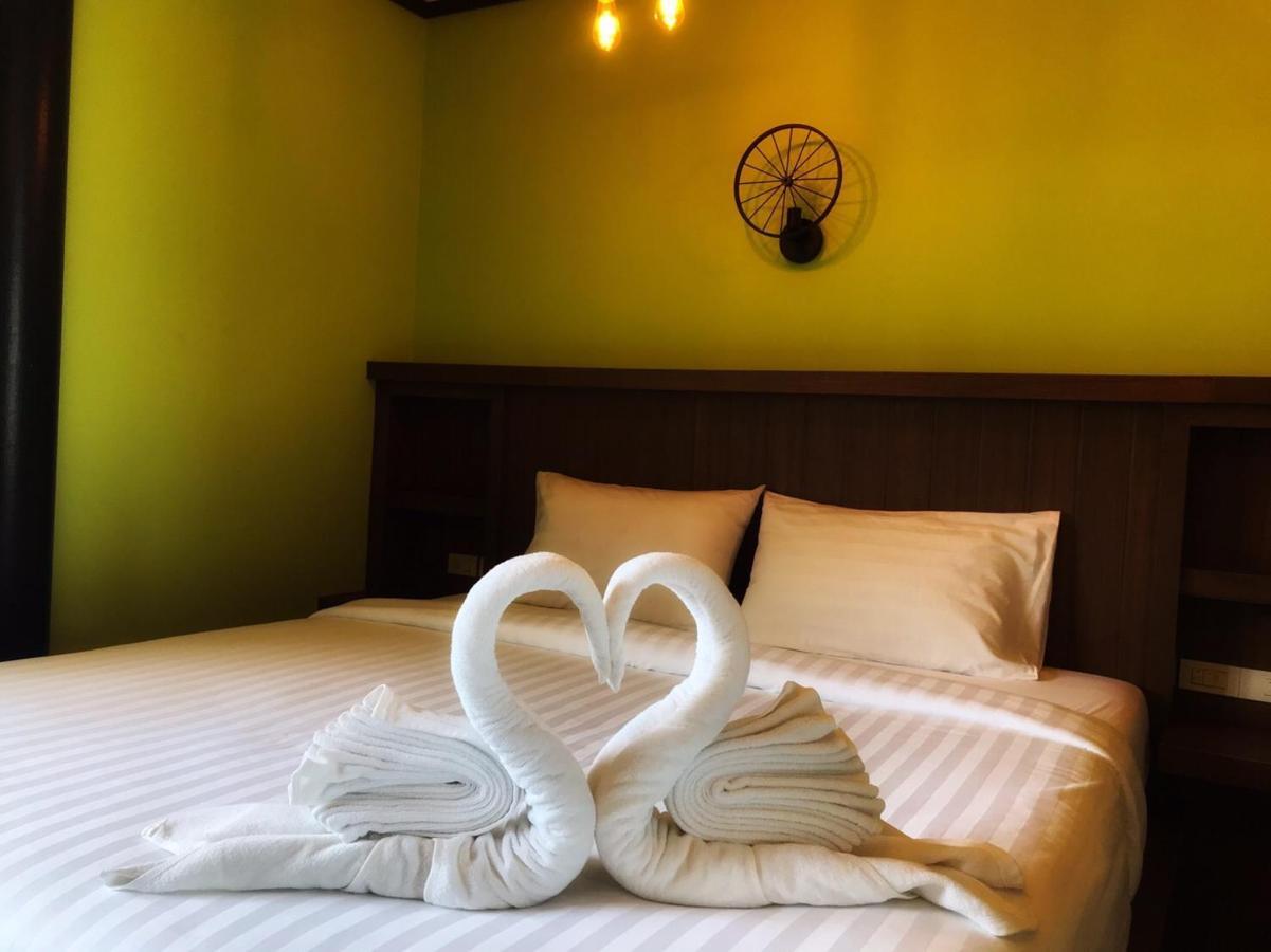 Mangrove House Lanta Old Town Hotell Ko Lanta Exteriör bild