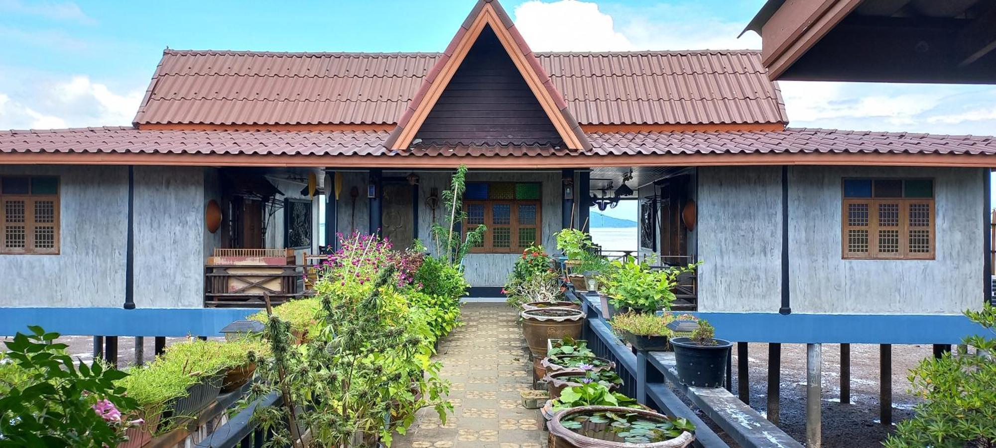 Mangrove House Lanta Old Town Hotell Ko Lanta Exteriör bild