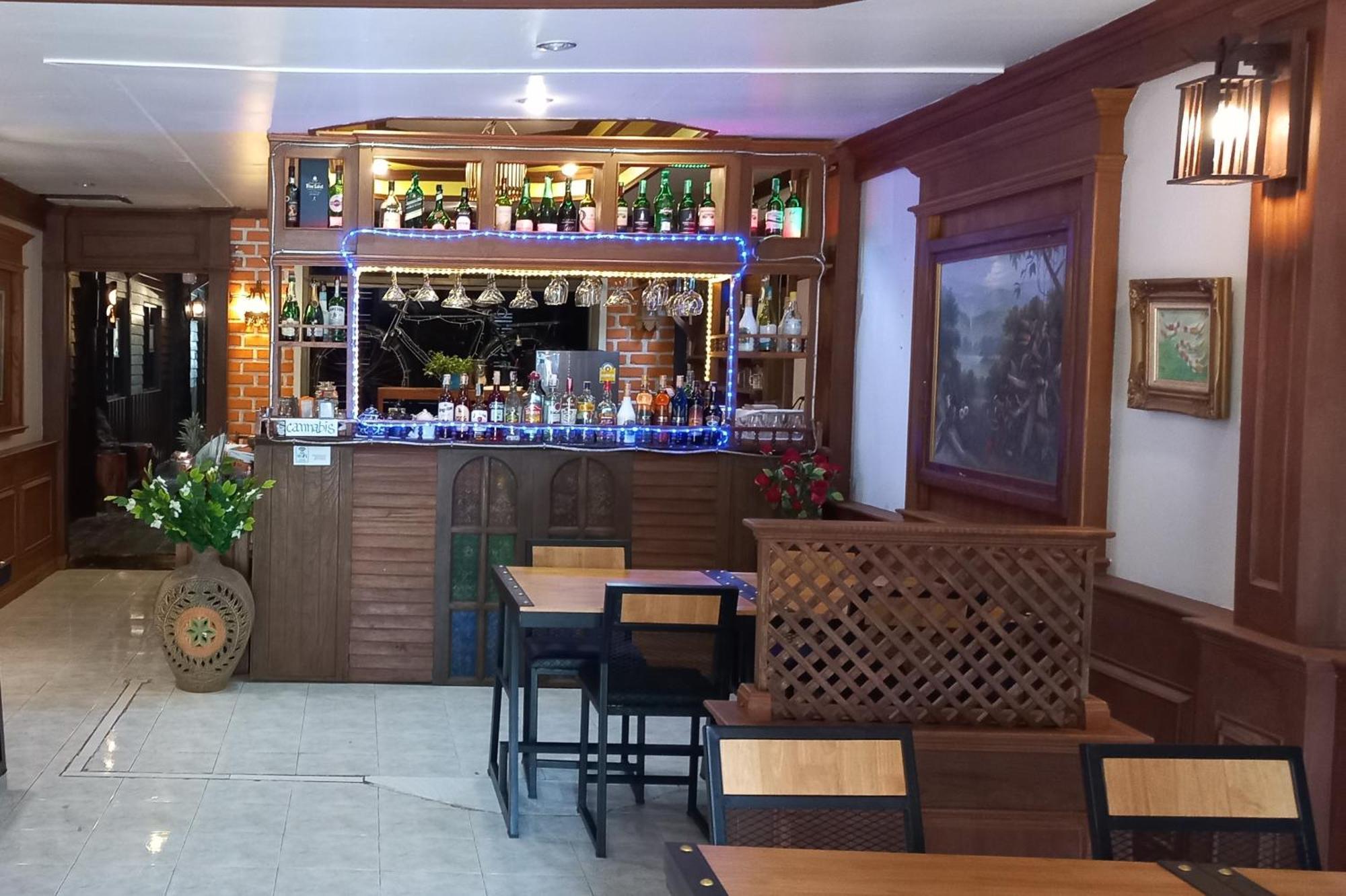 Mangrove House Lanta Old Town Hotell Ko Lanta Exteriör bild