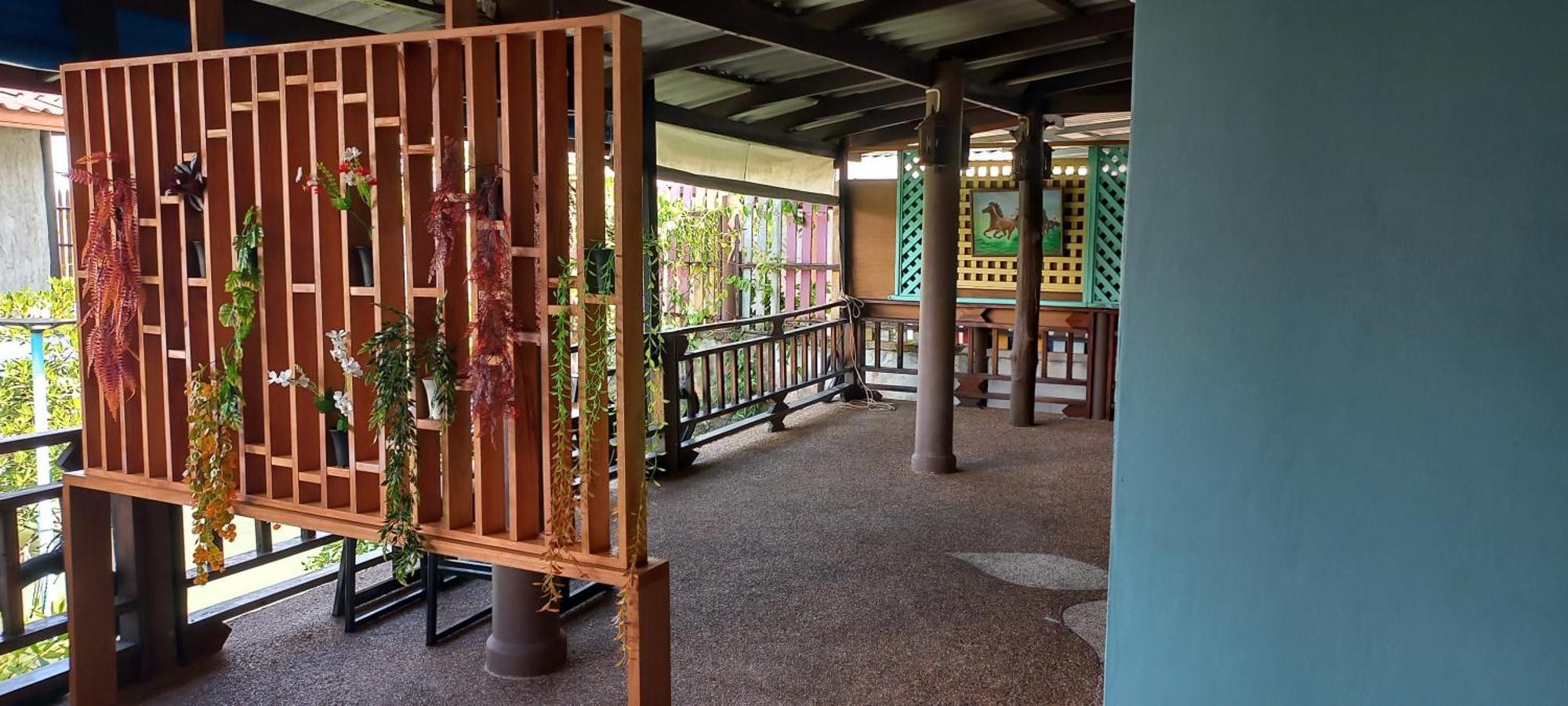 Mangrove House Lanta Old Town Hotell Ko Lanta Exteriör bild
